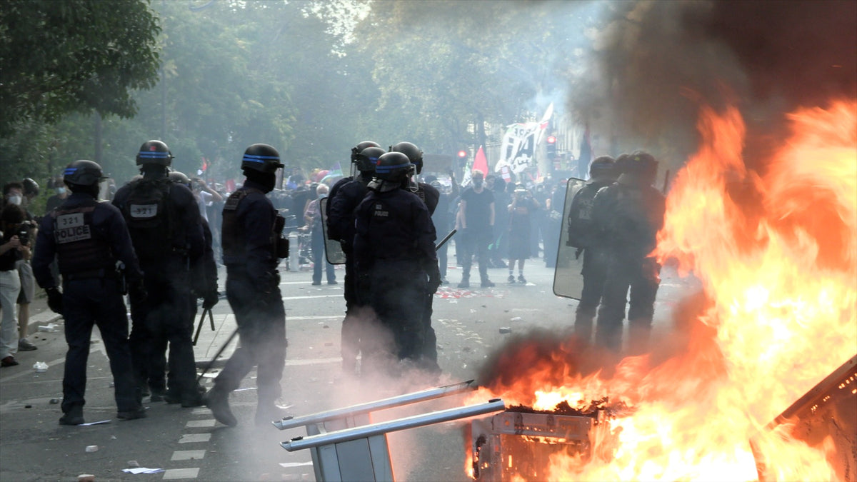 Student uprising in France (Acte 3): Police vs. high schoolers in Paris